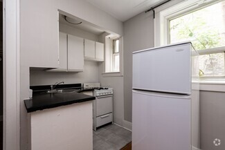 Building Photo - 26 Balmoral Ave