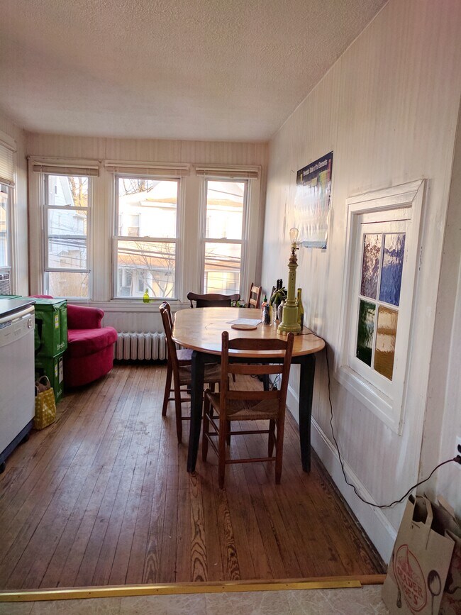 24 Prospect Ave, Bryn Mawr, PA 19010 Townhome Rentals in Bryn Mawr PA