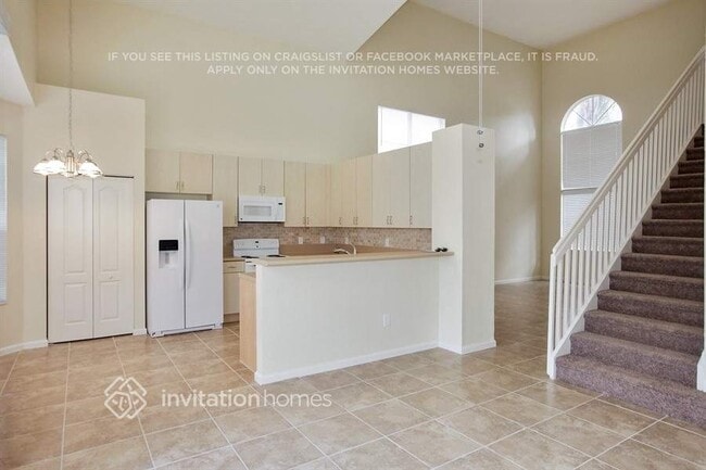 Building Photo - 2208 NE 41st Ave