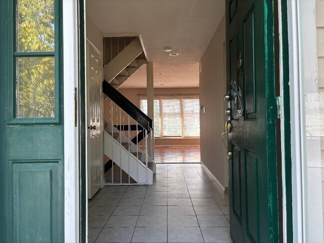 Foto del edificio - 523 Society Hill Blvd