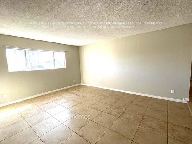 Foto del edificio - 3416 W Poinsettia Dr