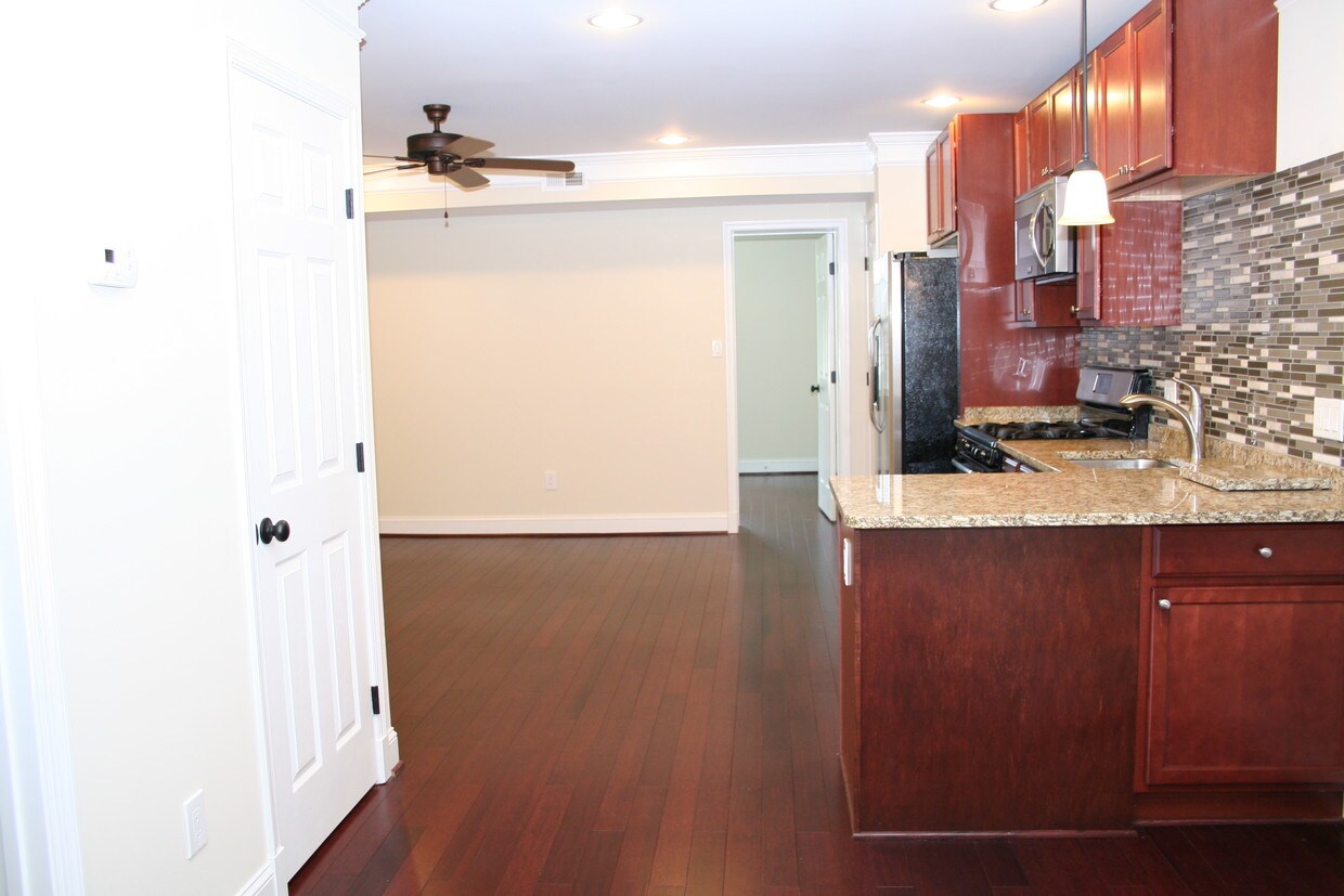 Cocina. - 421 Evarts St NE
