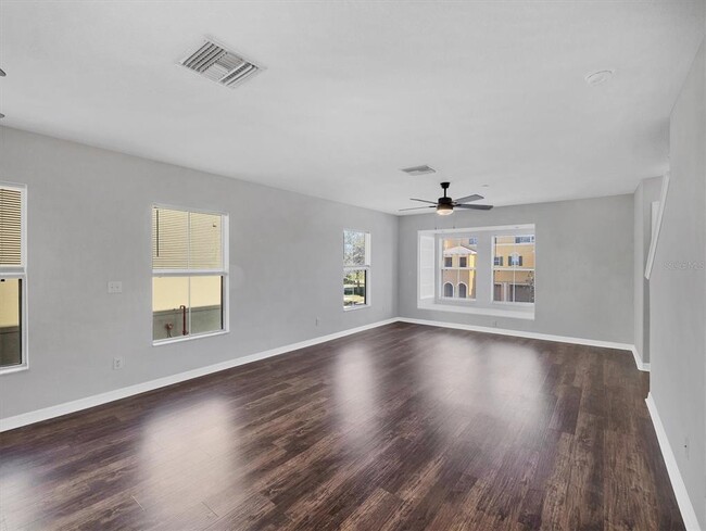 Foto del edificio - 8717 Spruce Hills Ct