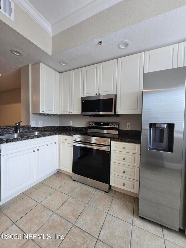 Foto del edificio - 9745 Touchton Rd