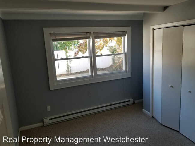 Building Photo - 11 Tunis Ave