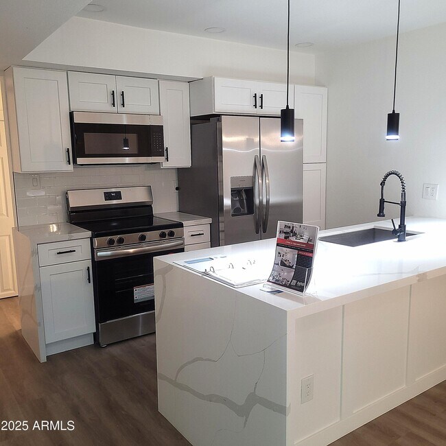 Foto del edificio - 3416 N 44th St