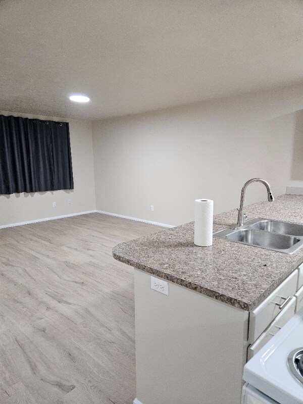 Building Photo - 173 S 47th St