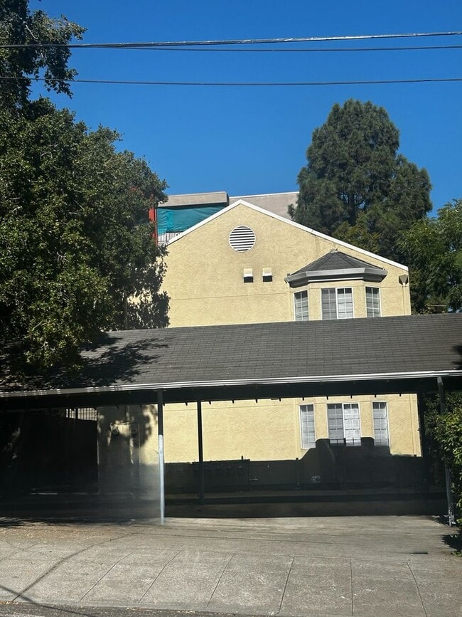 Foto del edificio - 3501 Richmond Blvd