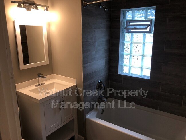 Foto del edificio - 2157 Wascana Ave