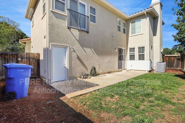 Building Photo - 2130 Prato St