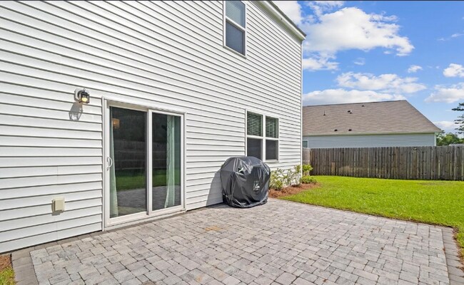 Building Photo - 124 Sir Clyde Rd