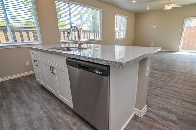 Foto del edificio - 4450 Broken Bow Ln
