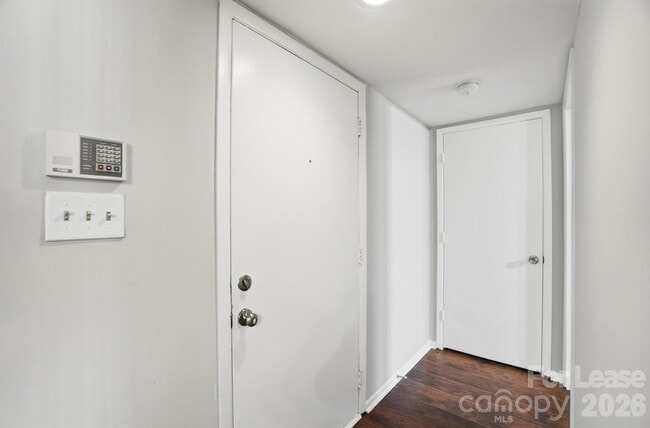 Foto del edificio - 4948 Sardis Rd