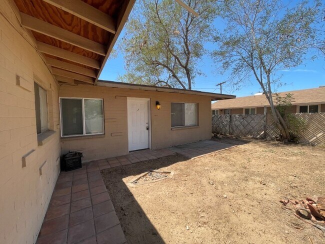 Foto del edificio - 1625 W Peoria Ave