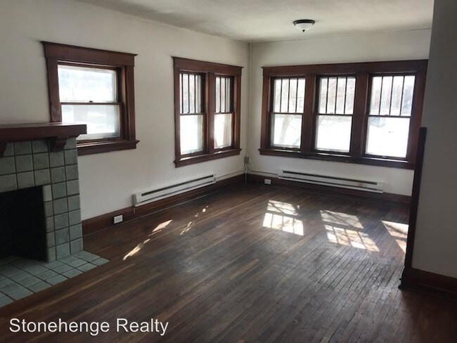Building Photo - 430 Machen St