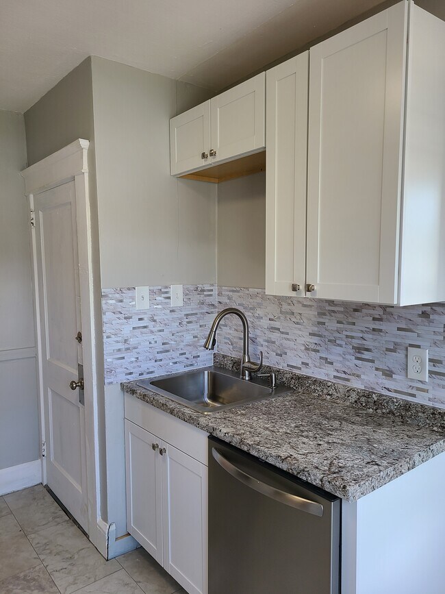 Photo - 3 Thomas St Apartments