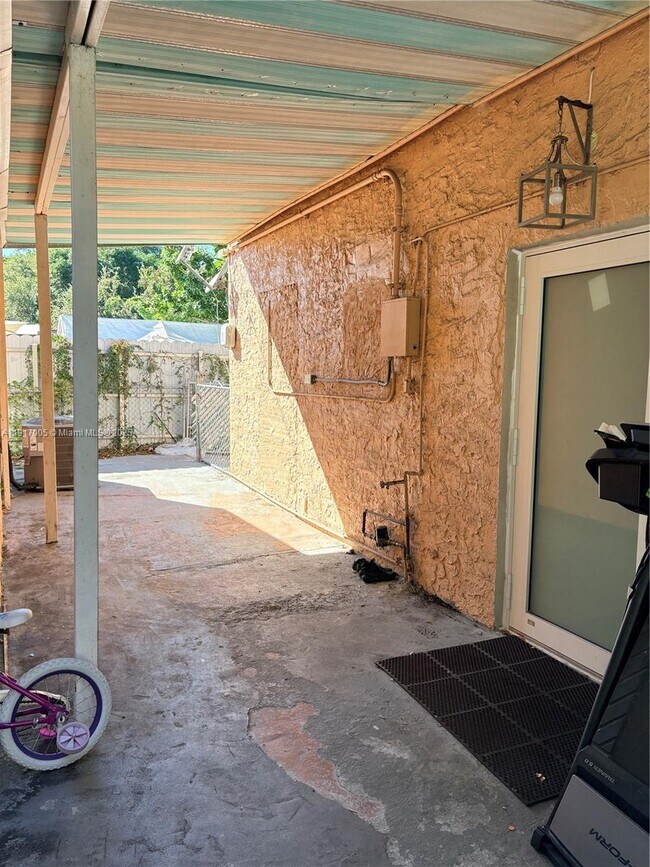 Foto del edificio - 1560 NW 25th Ave