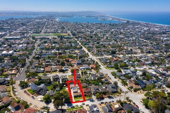 Foto del edificio - 1427 Wilbur Ave