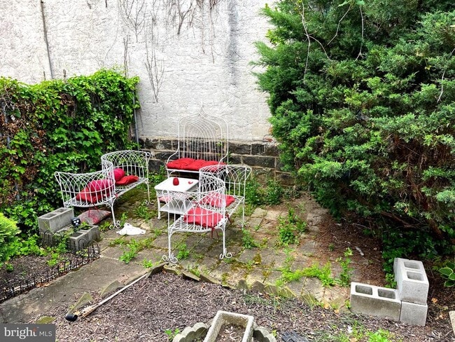 Building Photo - 226 S 49th St