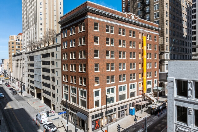Building Photo - 929 Walnut St