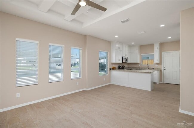 Building Photo - 3012 W Driftwood St