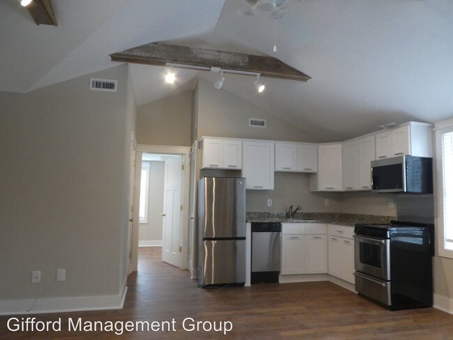 Foto del edificio - 3302 Holly Rd