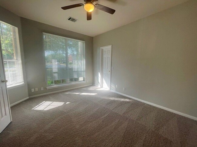 Building Photo - 6046 Ronchamps Dr