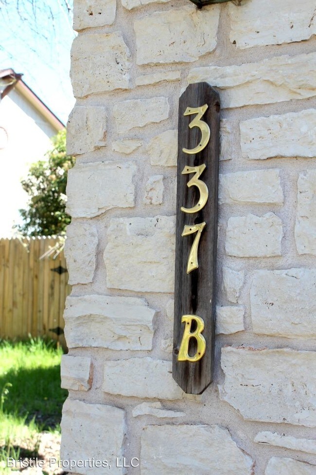 Building Photo - 337 Fantail Loop
