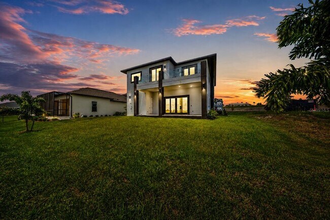 Building Photo - 156 Caladium Ave