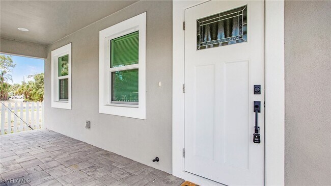 Foto del edificio - 27304 Dortch Ave
