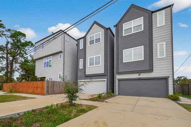 Foto del edificio - 1406 Mansfield St