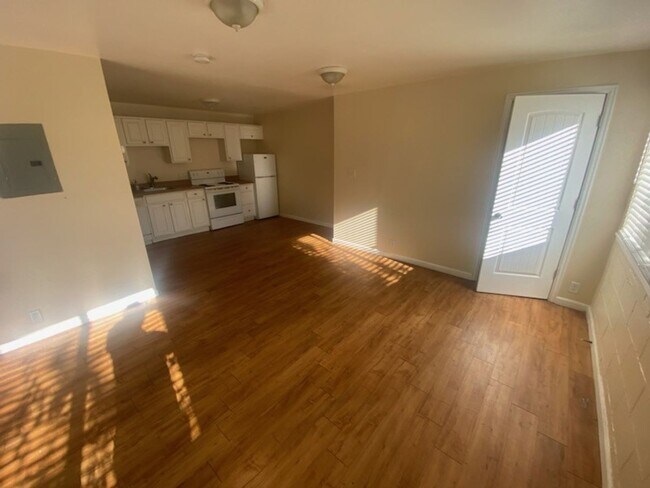 Foto del edificio - 1466 Reed St