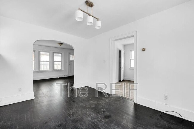 Building Photo - 15906 Alden St