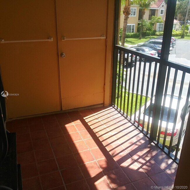 Foto del edificio - 15591 SW 105th Ter