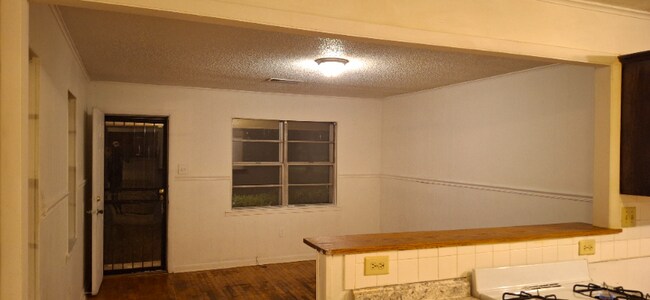 Foto del edificio - 4703 Lynch Dr