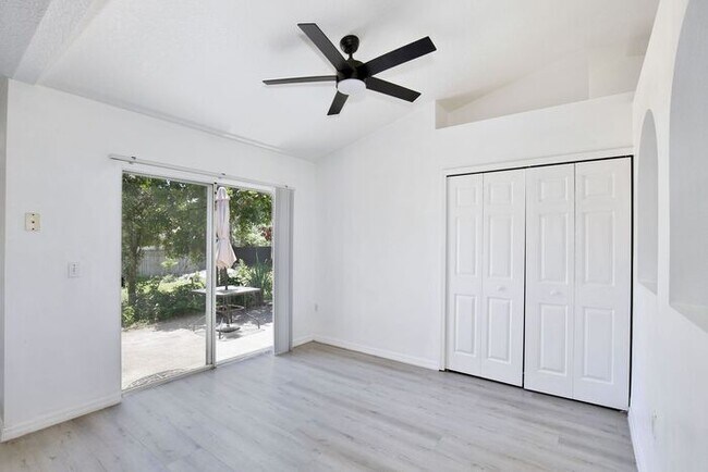 Building Photo - Stylish 3/2 + Office or Flex Space with Luxury Finishes & Spacious Open Layout