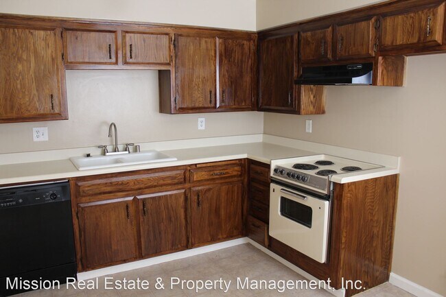 Building Photo - 6200 Spice Way