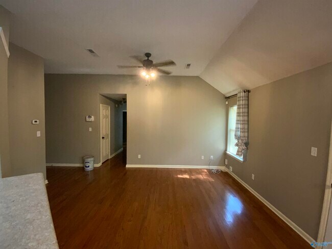 Foto del edificio - 126 Rebecca Pines Dr