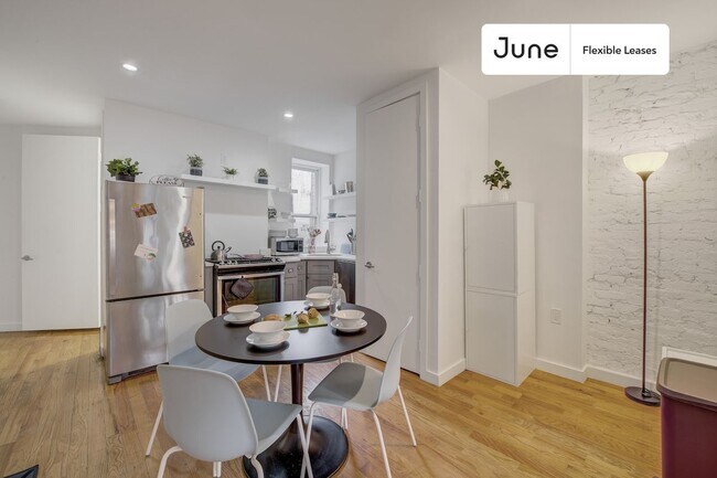 Foto del edificio - Chic ROOM at The Woodbine House