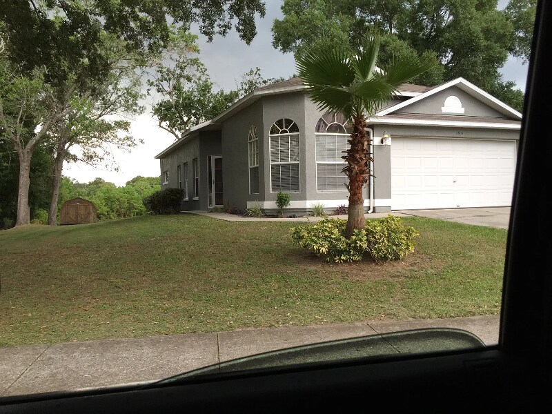 Foto principal - 7808 Lakeside Woods Dr