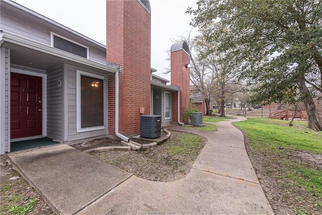 Foto del edificio - 1501 Stallings Dr
