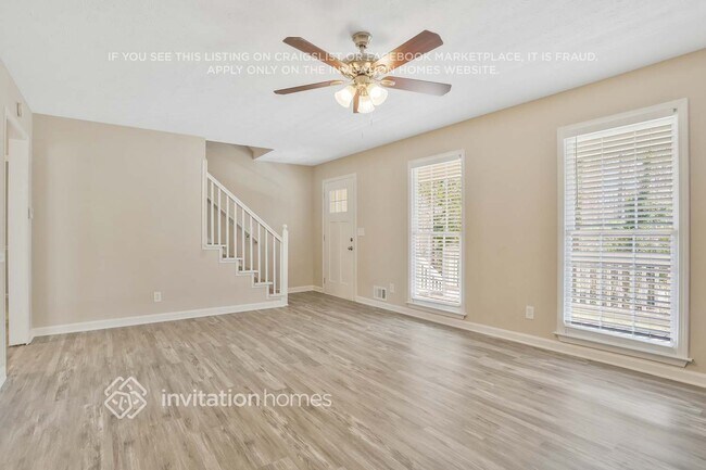 Building Photo - 400 Hardman Ct