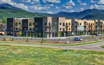 Building Photo - 375 Larkspur Ave