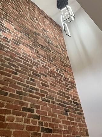 Building Photo - 5 1st St