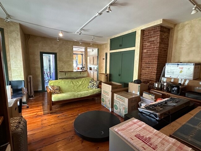 Building Photo - 308 Brookline St