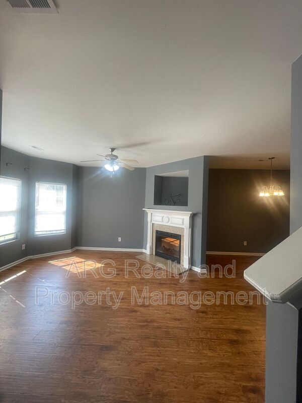 Building Photo - 8320 Oakley Cir