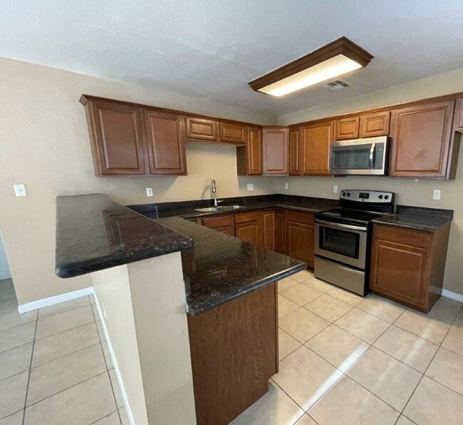 Photo - 600 S Roosevelt St Townhome