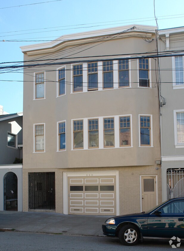 Building Photo - 660 16th Ave