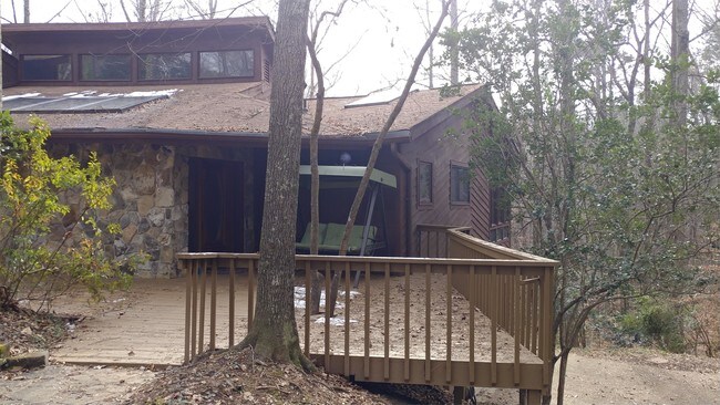 Building Photo - 3781 Glengarry Way NE