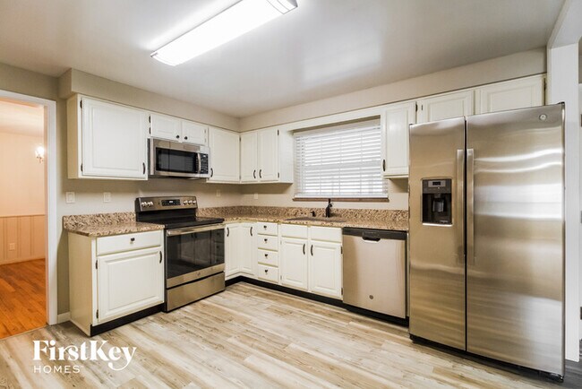 Building Photo - 107 Castanea Dr